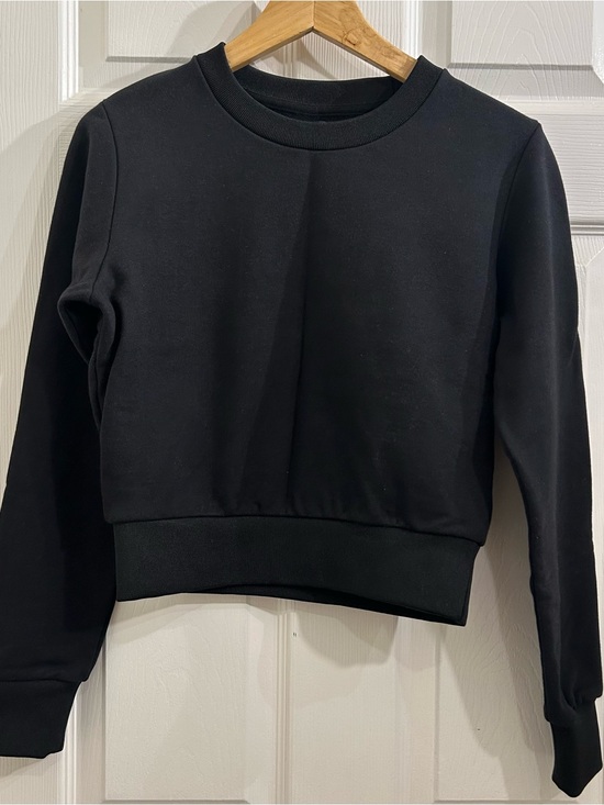 Talula Sweaters - Talula Black Cropped Sweatshirt Top Long Sleeve Crewneck Athleisure XS Women